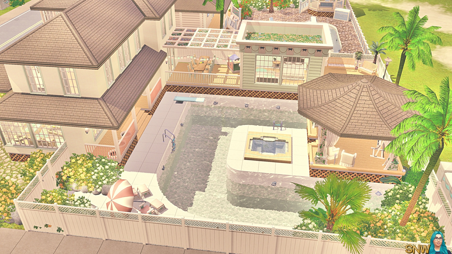 Minty &amp; Peach Beach House